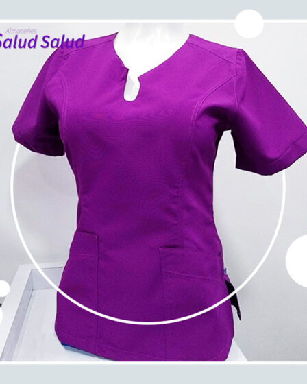 Uniforme antifluidos morado