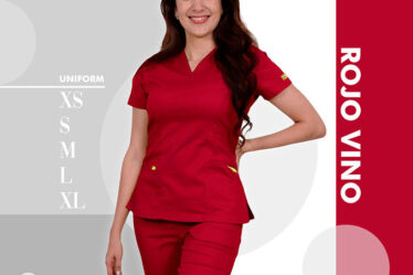 Uniforme medico marca IKO color rojo disponible en almacenes salud salud